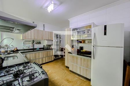 Casa à venda com 230m², 4 quartos e 4 vagasCozinha