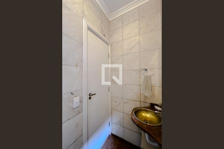 Casa à venda com 230m², 4 quartos e 4 vagasLavabo