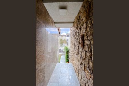 Casa à venda com 230m², 4 quartos e 4 vagasEntrada