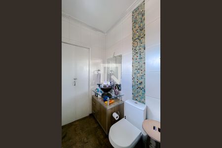 Casa à venda com 230m², 4 quartos e 4 vagasBanheiro da Suíte