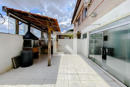 Casa à venda com 230m², 4 quartos e 4 vagasChurrasqueira