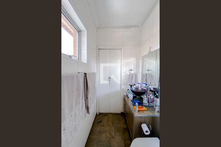 Casa à venda com 230m², 4 quartos e 4 vagasBanheiro da Suíte