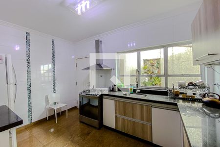 Casa à venda com 230m², 4 quartos e 4 vagasCozinha