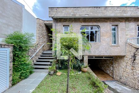Casa à venda com 230m², 4 quartos e 4 vagasEntrada