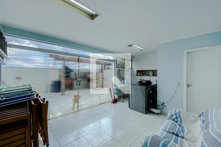 Casa à venda com 230m², 4 quartos e 4 vagasÁrea de Serviço