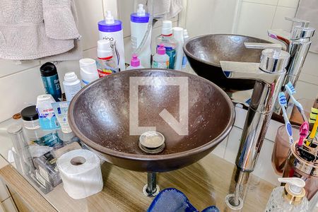 Casa à venda com 230m², 4 quartos e 4 vagasBanheiro da Suíte