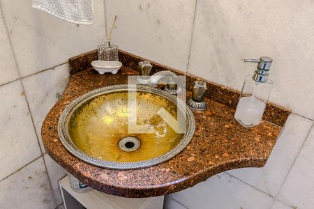 Casa à venda com 230m², 4 quartos e 4 vagasLavabo