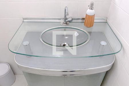 Casa à venda com 230m², 4 quartos e 4 vagasBanheiro de serviço