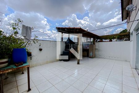 Casa à venda com 230m², 4 quartos e 4 vagasChurrasqueira