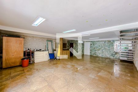 Casa à venda com 230m², 4 quartos e 4 vagasGaragem