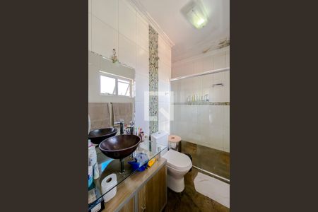 Casa à venda com 230m², 4 quartos e 4 vagasBanheiro da Suíte