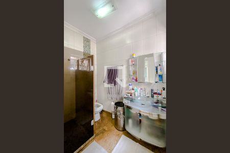 Casa à venda com 230m², 4 quartos e 4 vagasBanheiro