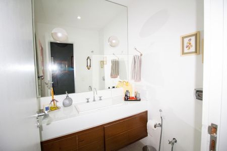 Apartamento à venda com 126m², 3 quartos e 2 vagasBanheiro