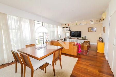 Sala de apartamento à venda com 3 quartos, 126m² em Lagoa, Rio de Janeiro