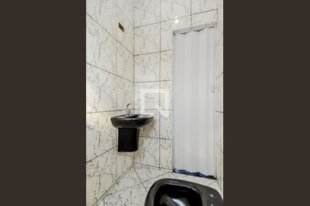 Casa para alugar com 67m², 1 quarto e sem vagaBanheiro