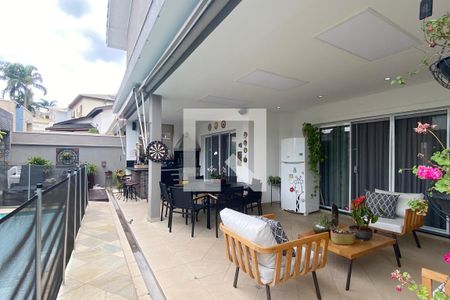 Casa de condomínio à venda com 361m², 5 quartos e 4 vagasVaranda da Sala