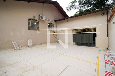 Casa à venda com 257m², 5 quartos e 4 vagasArea Externa