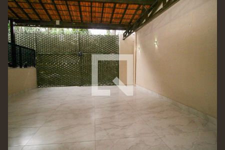 Casa à venda com 257m², 5 quartos e 4 vagasGaragem