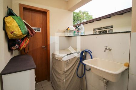 Casa à venda com 257m², 5 quartos e 4 vagasArea de Serviço