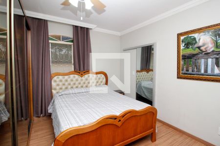 Casa à venda com 257m², 5 quartos e 4 vagasSuite