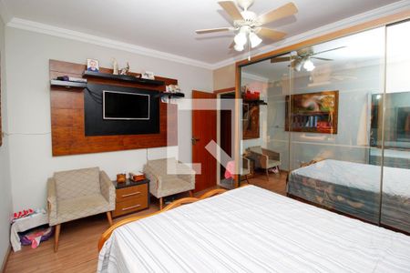 Casa à venda com 257m², 5 quartos e 4 vagasSuite