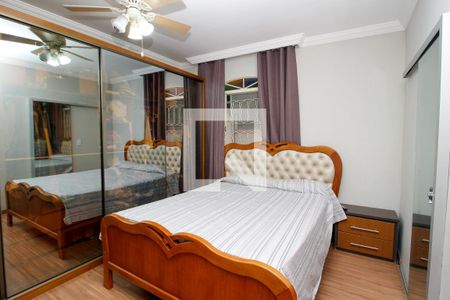 Casa à venda com 257m², 5 quartos e 4 vagasSuite