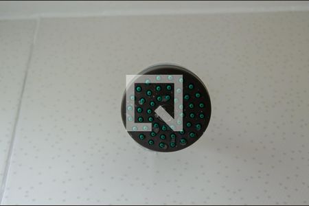 Apartamento à venda com 43m², 2 quartos e 1 vagaDetalhe do banheiro