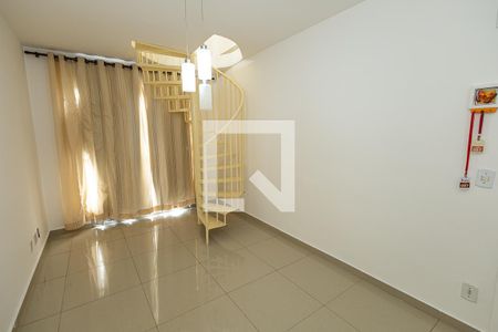 Sala de apartamento para alugar com 2 quartos, 98m² em Frei Leopoldo, Belo Horizonte