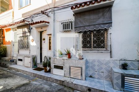 Casa à venda com 57m², 2 quartos e 1 vagaFachada