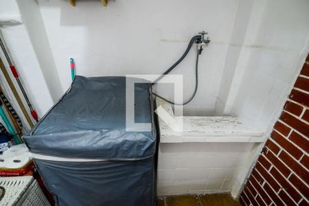 Casa à venda com 57m², 2 quartos e 1 vagaÁrea de Serviço