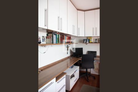 Casa à venda com 185m², 3 quartos e 2 vagasQuarto 2