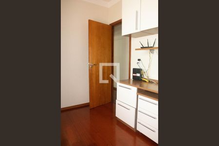 Casa à venda com 185m², 3 quartos e 2 vagasQuarto 2