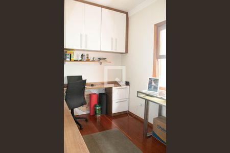 Casa à venda com 185m², 3 quartos e 2 vagasQuarto 2