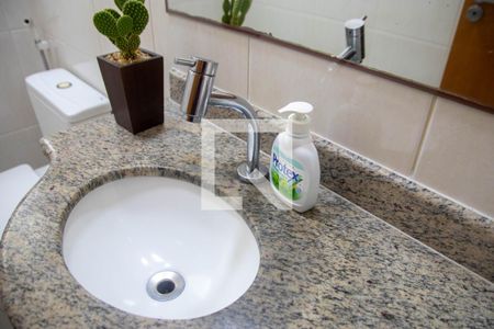 Casa à venda com 185m², 3 quartos e 2 vagasBanheiro 3