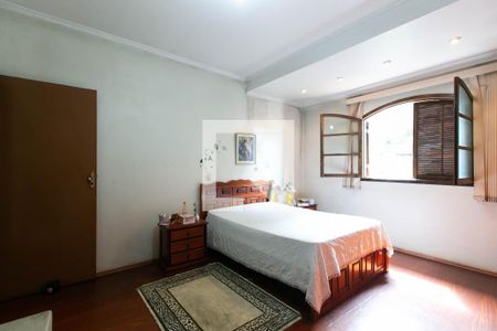 Casa à venda com 160m², 3 quartos e 3 vagasSuíte