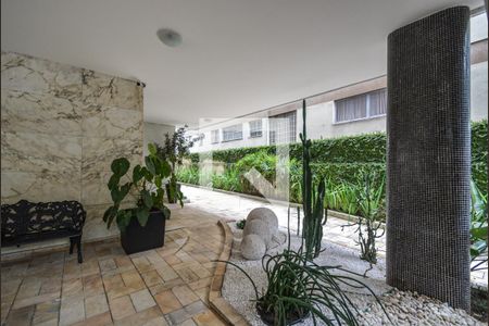 Apartamento para alugar com 157m², 3 quartos e 1 vaga
