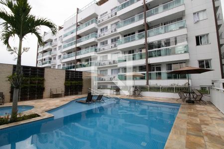 Apartamento à venda com 120m², 2 quartos e 1 vagaPiscina e Fachada