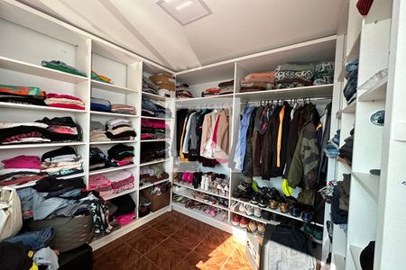 Casa à venda com 352m², 2 quartos e 2 vagasCloset do Quarto 2 