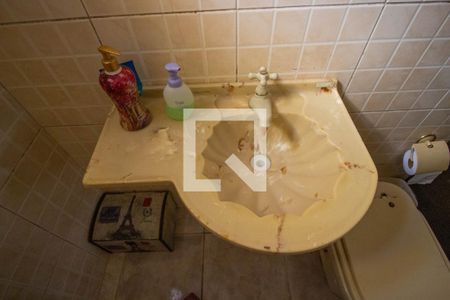 Casa à venda com 214m², 4 quartos e 2 vagasBanheiro 2