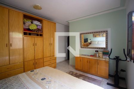 Casa à venda com 214m², 4 quartos e 2 vagasQuarto 2