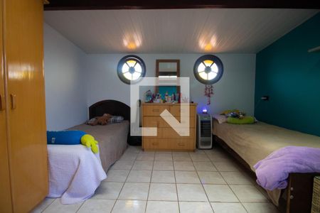 Casa à venda com 214m², 4 quartos e 2 vagasSuite