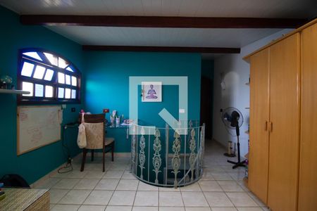 Casa à venda com 214m², 4 quartos e 2 vagasSuite