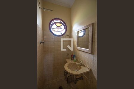 Casa à venda com 214m², 4 quartos e 2 vagasBanheiro 2