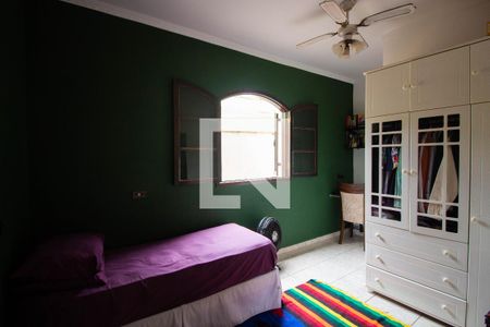 Casa à venda com 214m², 4 quartos e 2 vagasQuarto 1