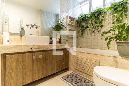 Apartamento à venda com 130m², 3 quartos e 1 vagaBanheiro da Suíte - Armário