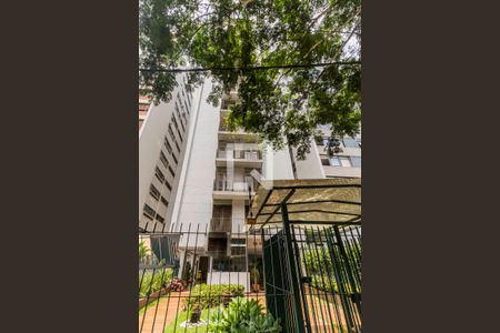 Apartamento à venda com 130m², 3 quartos e 1 vaga Apartamento à venda com 130m², 3 quartos e 1 vagaFachada