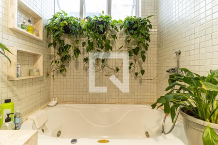 Apartamento à venda com 130m², 3 quartos e 1 vagaBanheiro da Suíte - Banheira