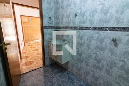 Banheiro Social de casa para alugar com 3 quartos, 200m² em Jardim Dom Bosco, São Paulo