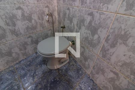 Banheiro Social de casa para alugar com 3 quartos, 200m² em Jardim Dom Bosco, São Paulo