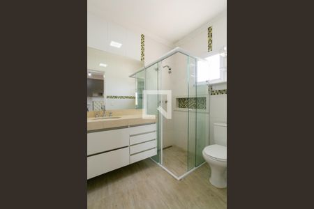 Casa à venda com 126m², 3 quartos e 2 vagasBanheiro da suíte